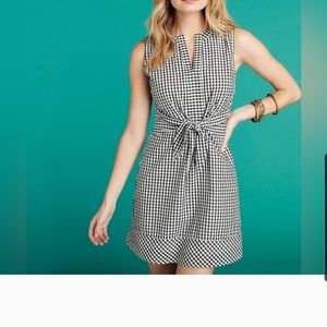 Vineyard Vines Black and White Gingham Seersucker Tie Front Dress Size 12